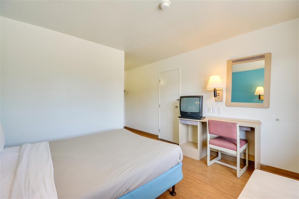 Rodeway Inn Tillmans Corner Ruang foto
