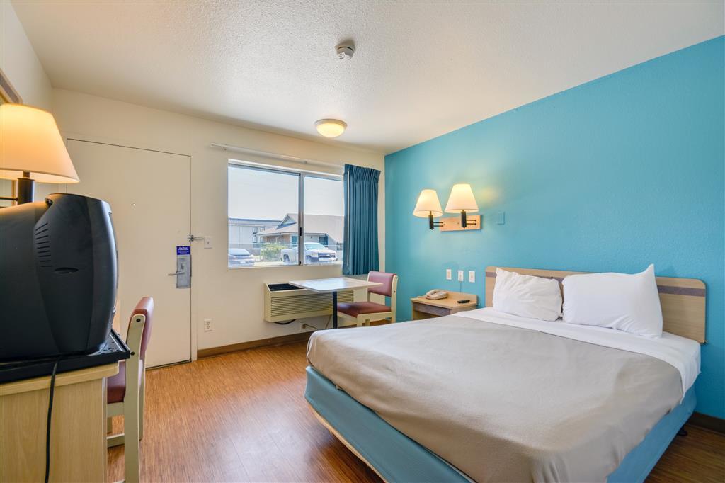 Rodeway Inn Tillmans Corner Ruang foto